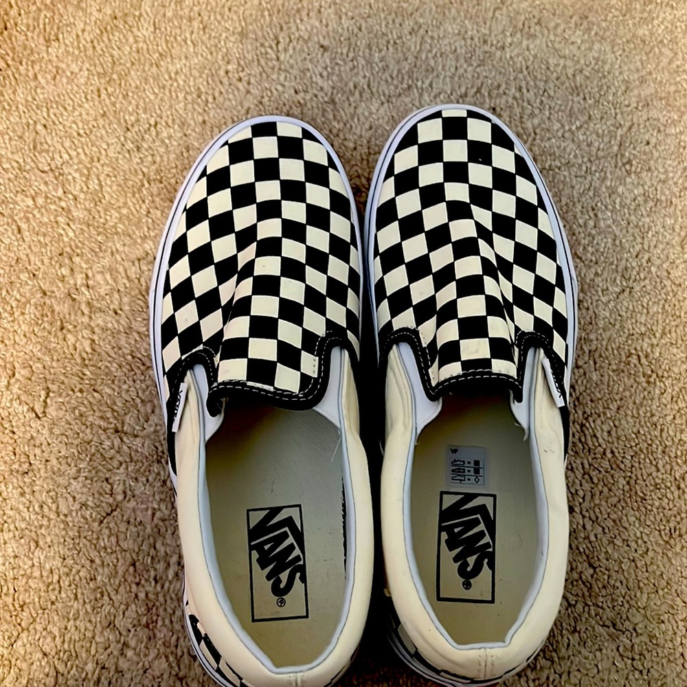 Original vans black and white checkered brand new never worn women’s size 9